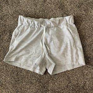 LULULEMON ON THE FLY SHORT